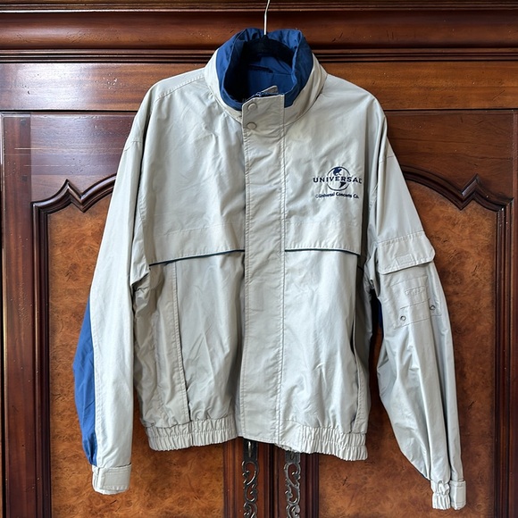 Universal Concerts Windbreaker - Picture 14 of 17